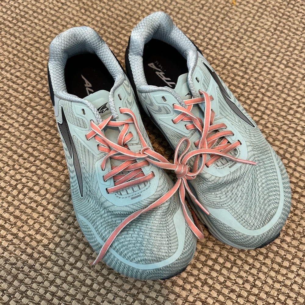 Altra Light Blue Women's Running Sneakers with Coral Laces
